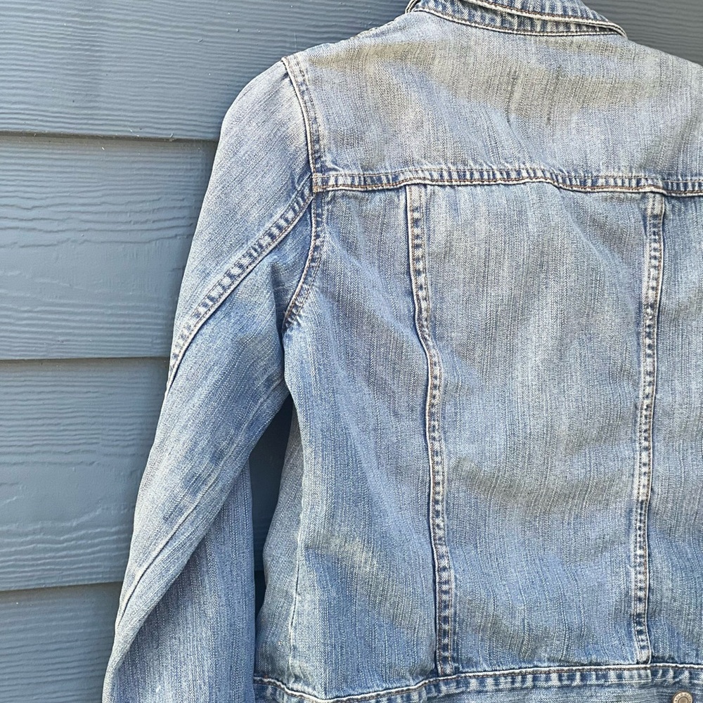 Old Navy Classic Denim Jacket in Light Blue